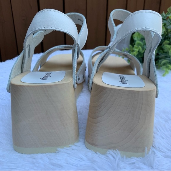Jeffrey Campbell | NWOB White Platform Sandals - Picture 8 of 16